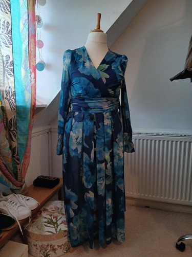 Dress jolie moi size 20 - moi,